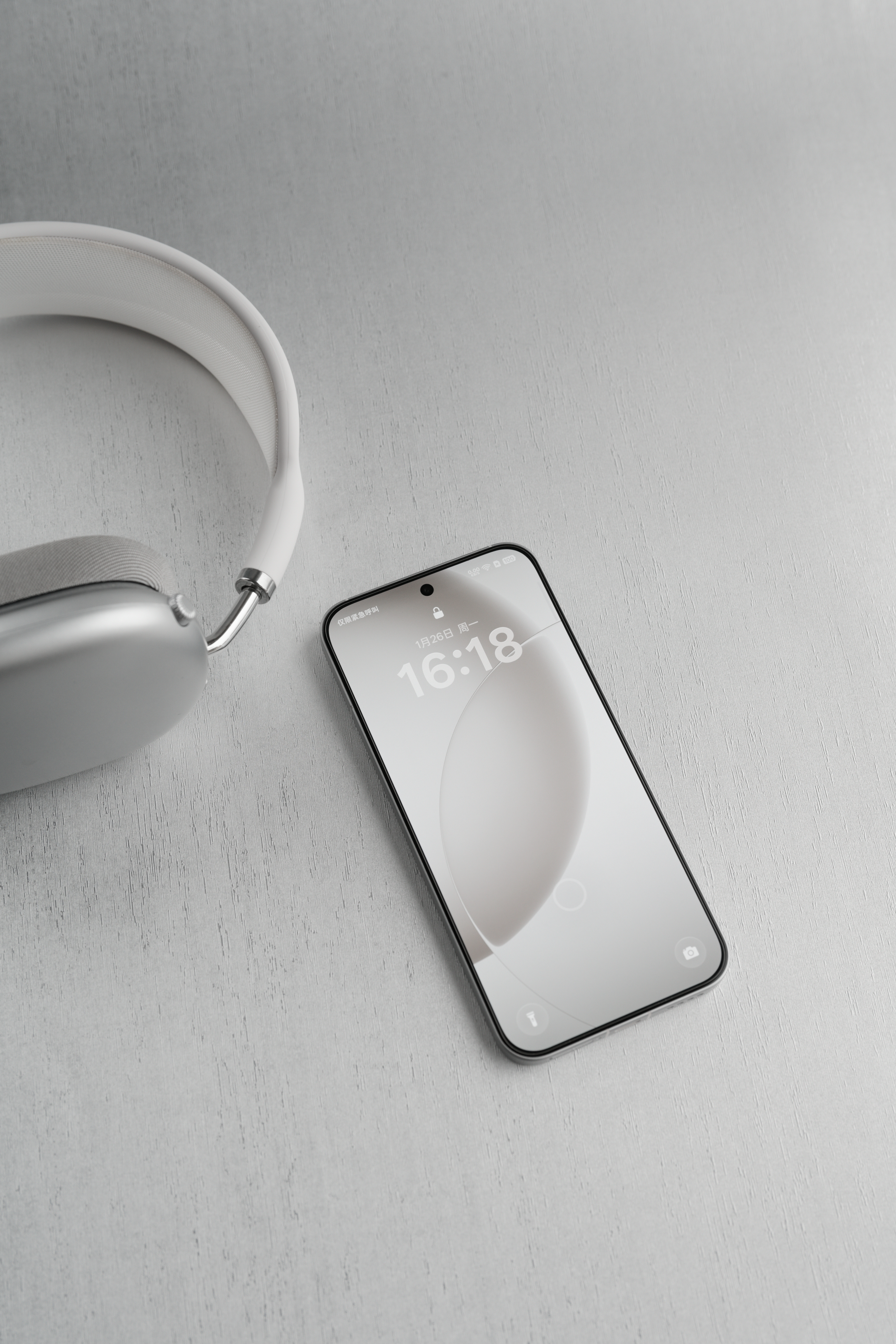 早，随手瞎拍了一组真我 Neo8。这代 Neo8 的设计应该说是最抓人眼球的一点