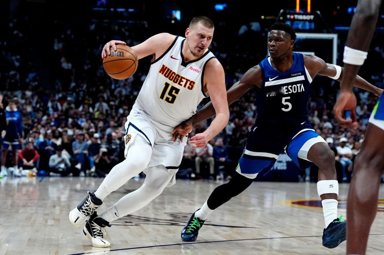 掘金队的门票又贬值了！因为季后赛G5的最低门票居然只需要52美元，这也说明了一个