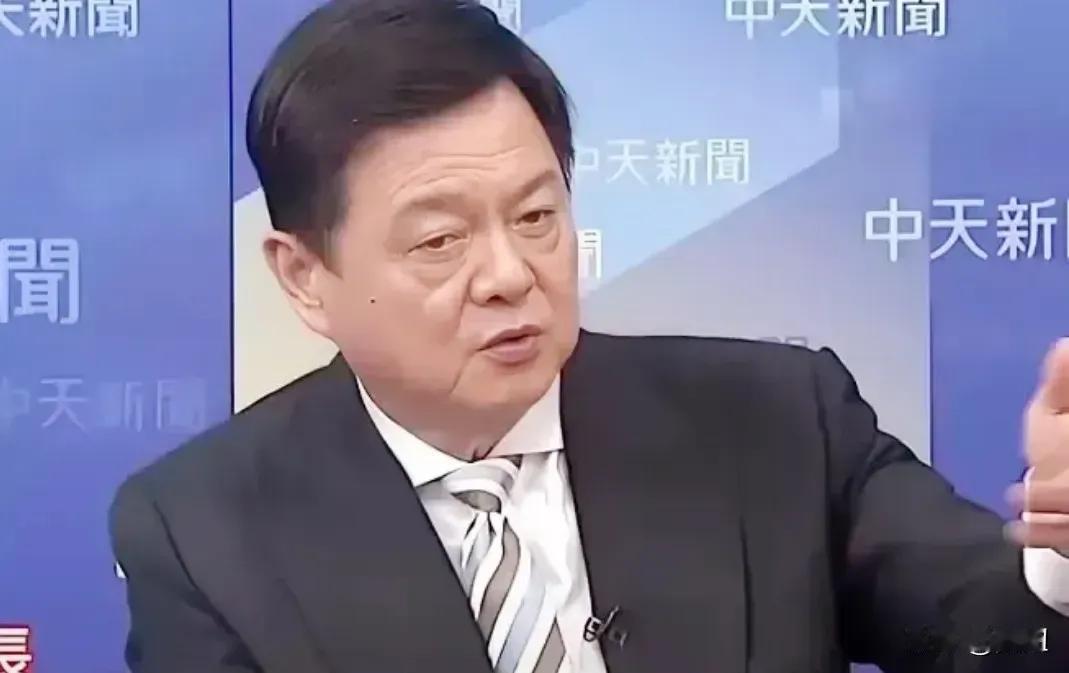 4月8日，台湾原台北县县长，旺旺集团副董事长，名嘴周锡伟对国民党副主席肖旭岑说：