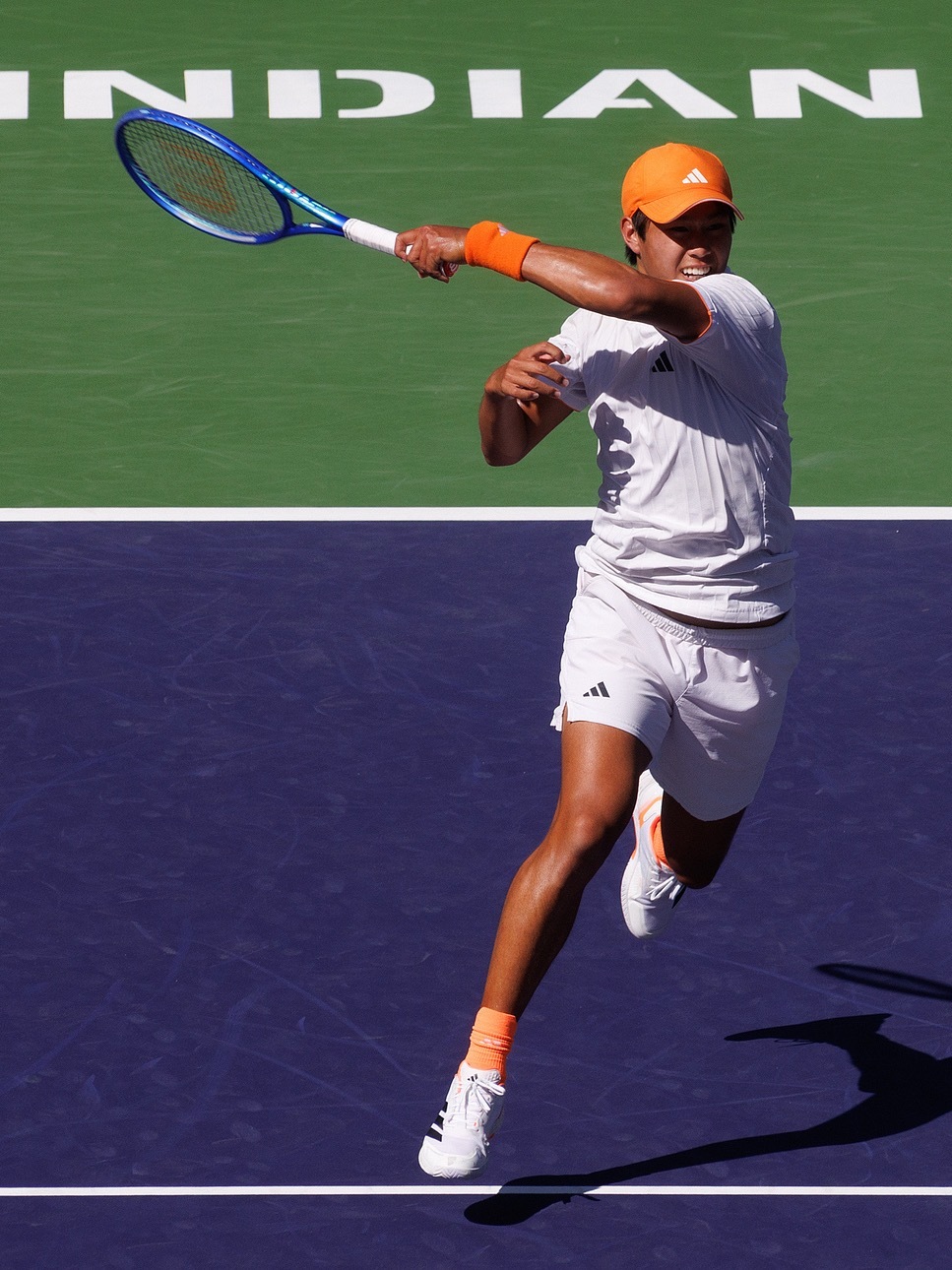 20岁美国小将勒纳·钱挽救2个赛点，4-6、6-1、7-6（4）逆转达维多维奇，