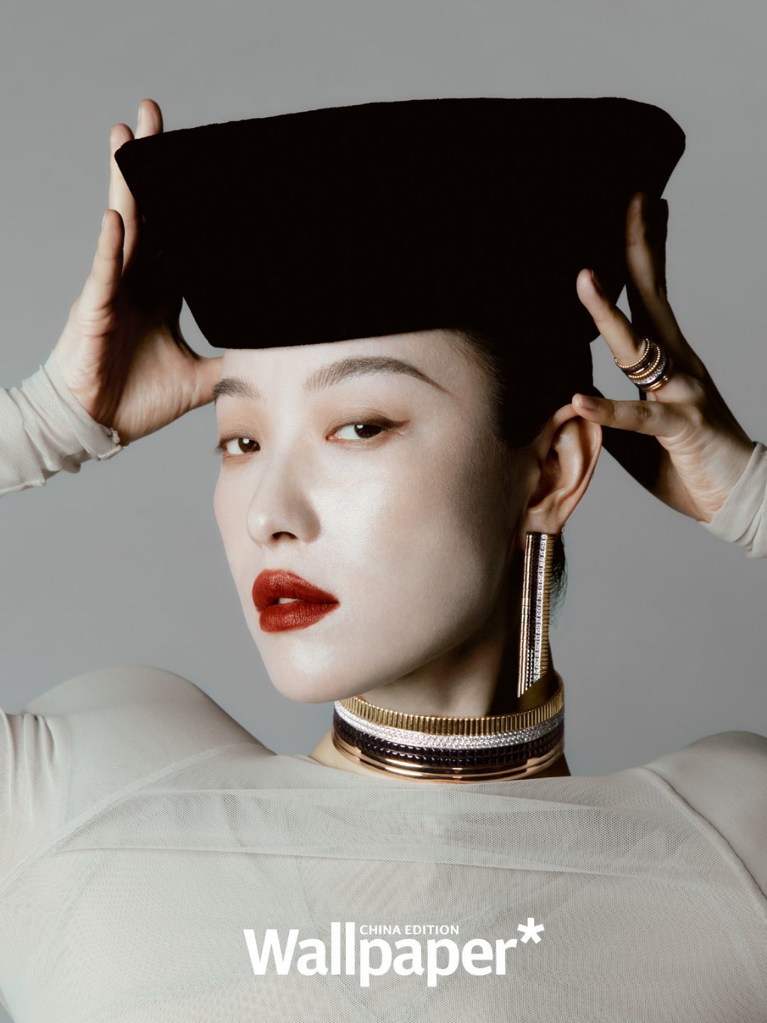 倪妮Wallpaper中文版五月刊封面倪妮东方美学四重奏倪妮演绎东方神性美学，以