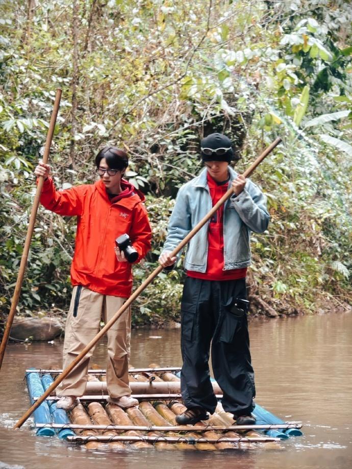 姚琛钱锟合作新歌循环播放停不下来！姚琛钱锟这次合作真的太惊喜，强强联手适配度超高