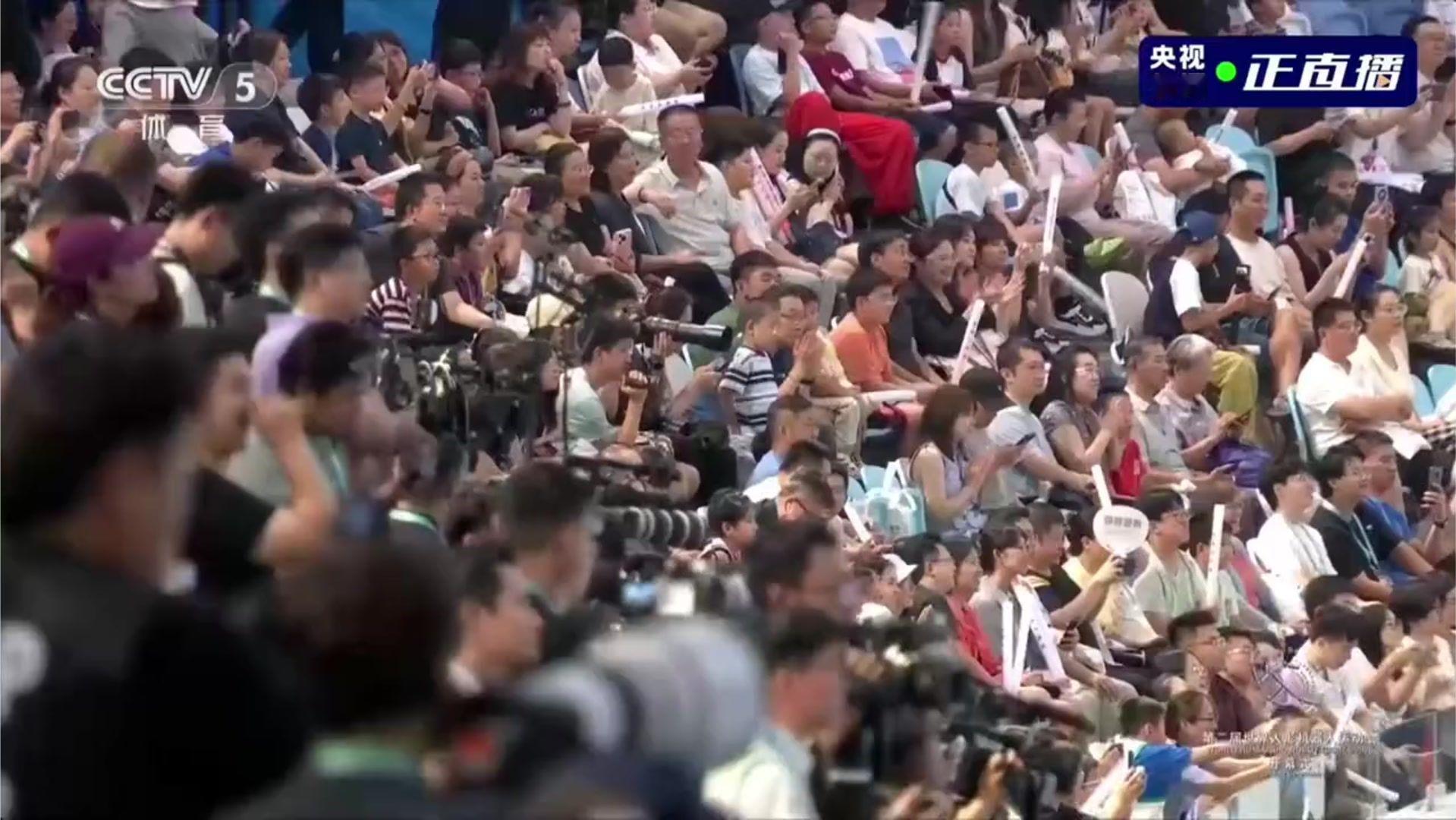 2026年08月22日 世界人形机器人运动会开幕式，机器人代表方阵各