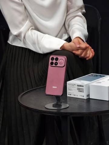 REDMI K100 Pro Max真机首次曝光！

很特别的红色，放大偷看了一