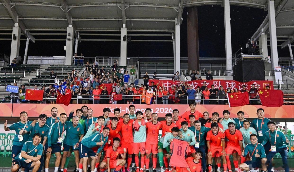 说实话这场半决赛看得五味杂陈，U23国足1比2惜败韩国，没能闯进决赛。不过有个特