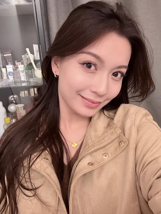 一整个松弛感的妆容！