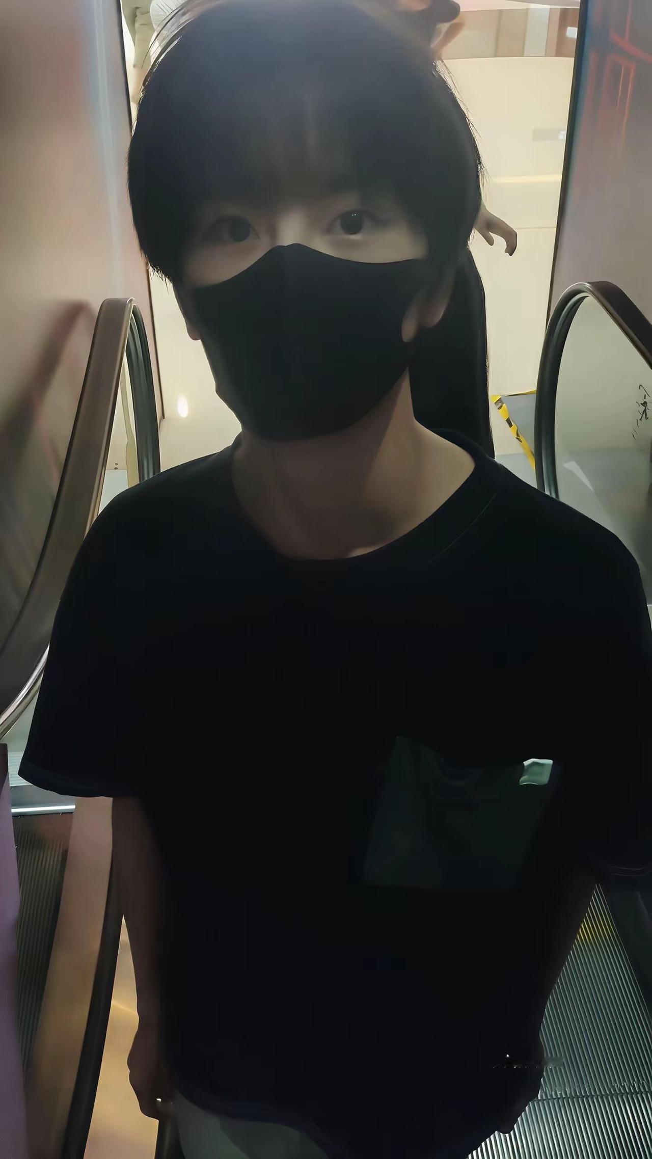 你流了这么多的泪 接下来是不是该走花路了