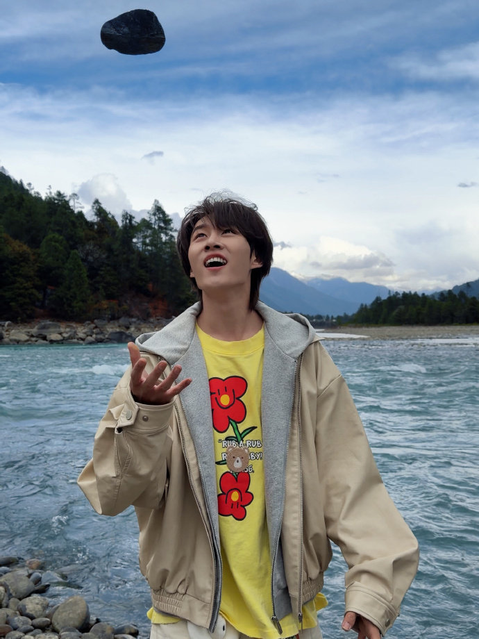 卓沅 💜卓沅的沅气日常 喜欢让我们开始靠近，而爱让我们决定永不远离。