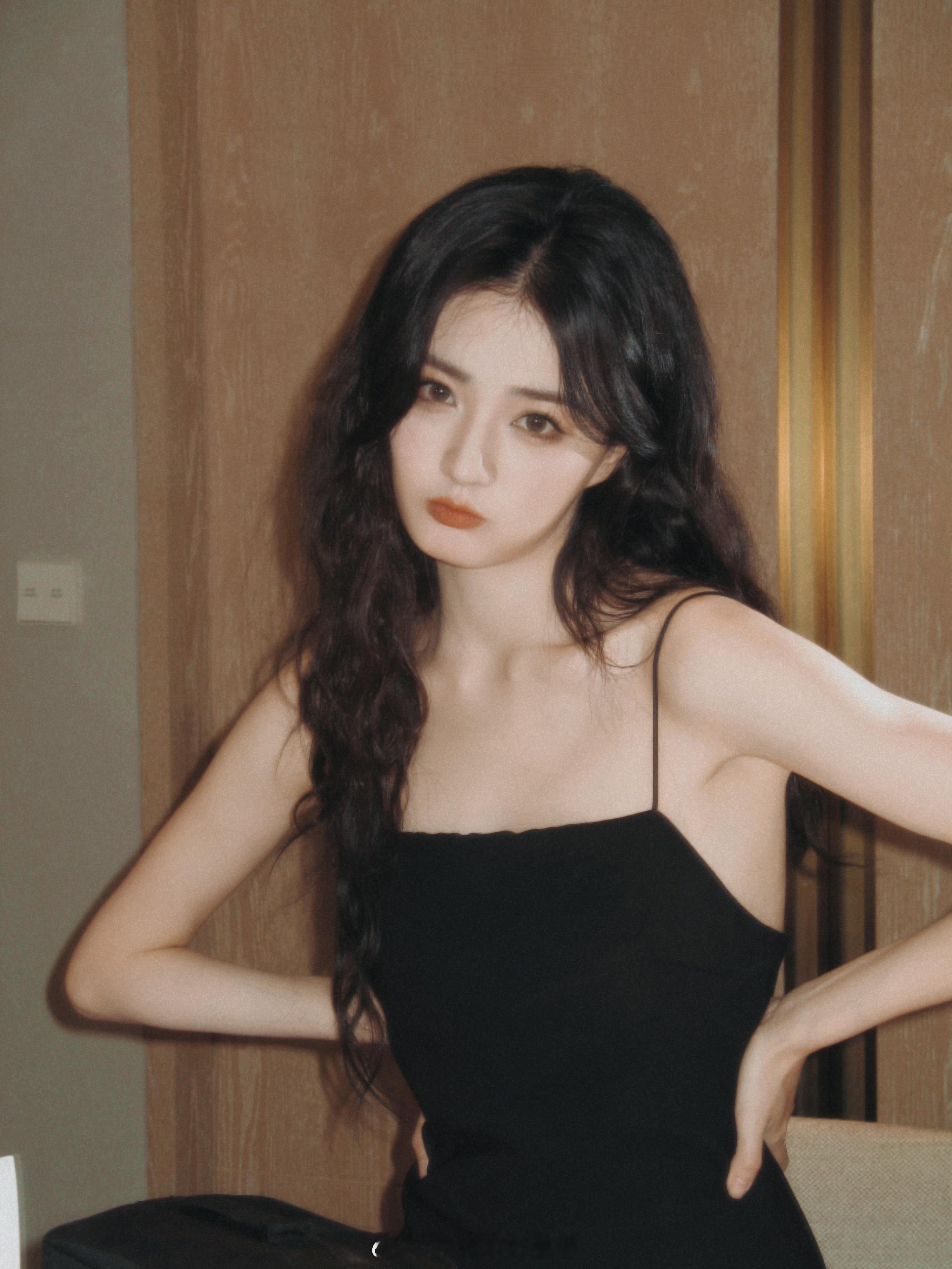 徐璐日常随拍，LULU 看镜头📸️ ​​​