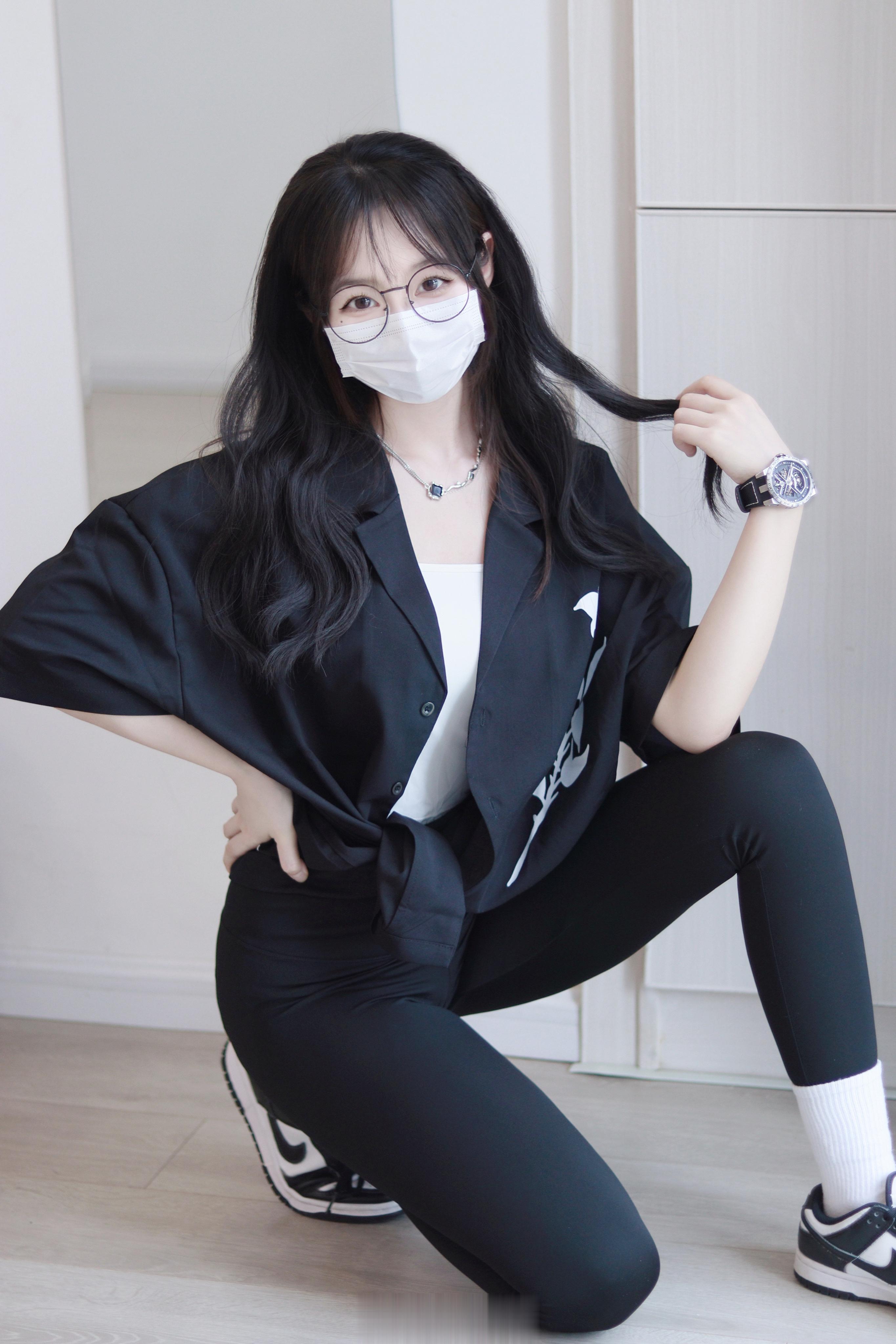帅气的穿搭里总少不了黑色 ​​​