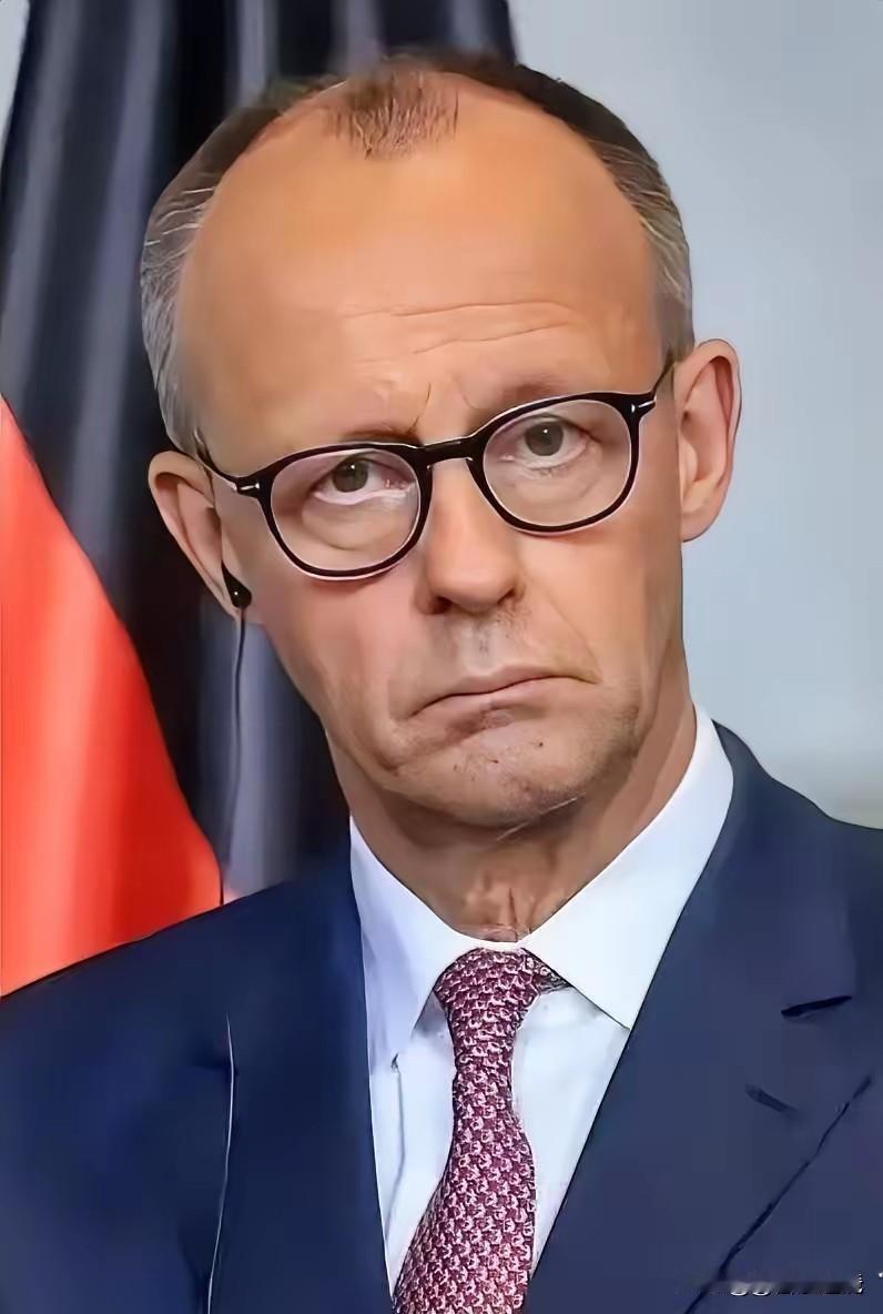 没人想到，这步棋走得这么狠、这么快。昨天还在北京谈笑风生，今天一早直接到杭州。德