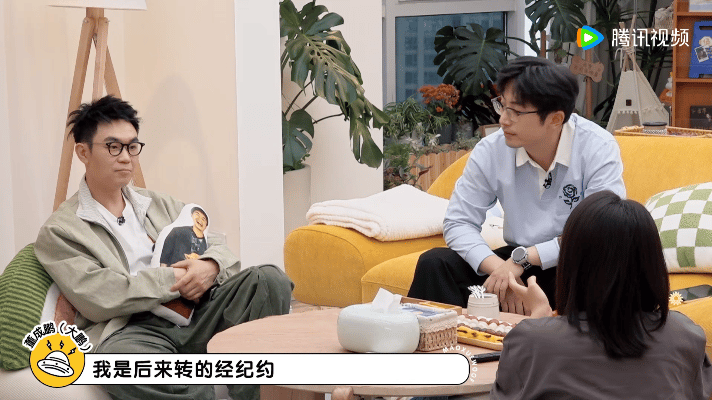 杜华曾想签大鹏当偶像杜华第一个想签的人是大鹏听大鹏说杜华曾想签他当偶像，有点惊讶