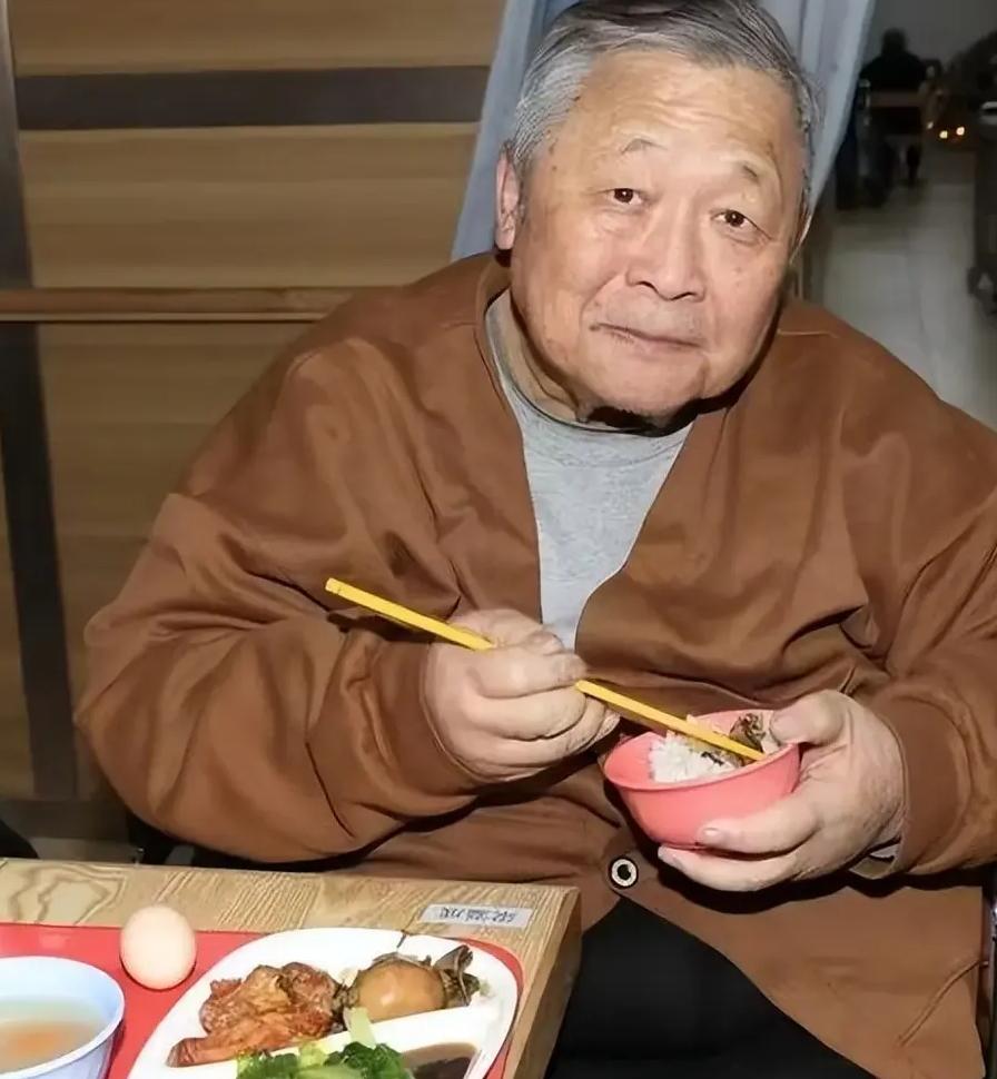 非常扎心的一句话：“男人如果没有退休工资，别说六十岁，就是八十岁都还要干，一直要