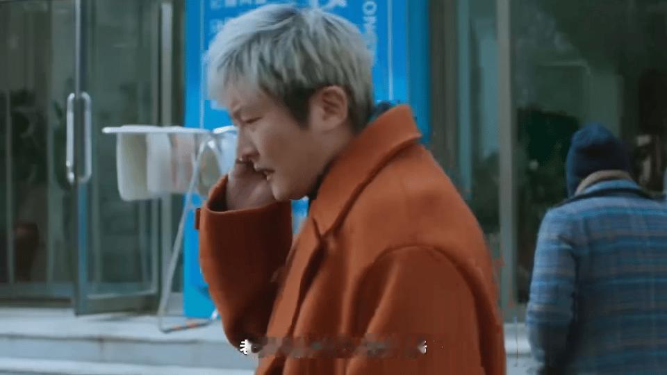 郭京飞新剧创业失败买股全对 郭京飞这波角色堪称“喜剧版人间指南”。他创业的每一个