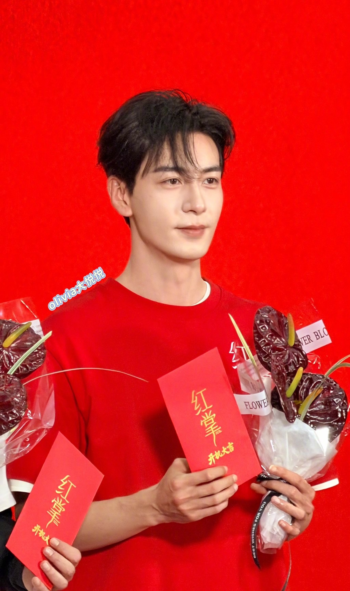 《再生缘》的小孟丽君和小太子终于二搭了，从两小只变两长条了关晓彤陈星旭红掌路透