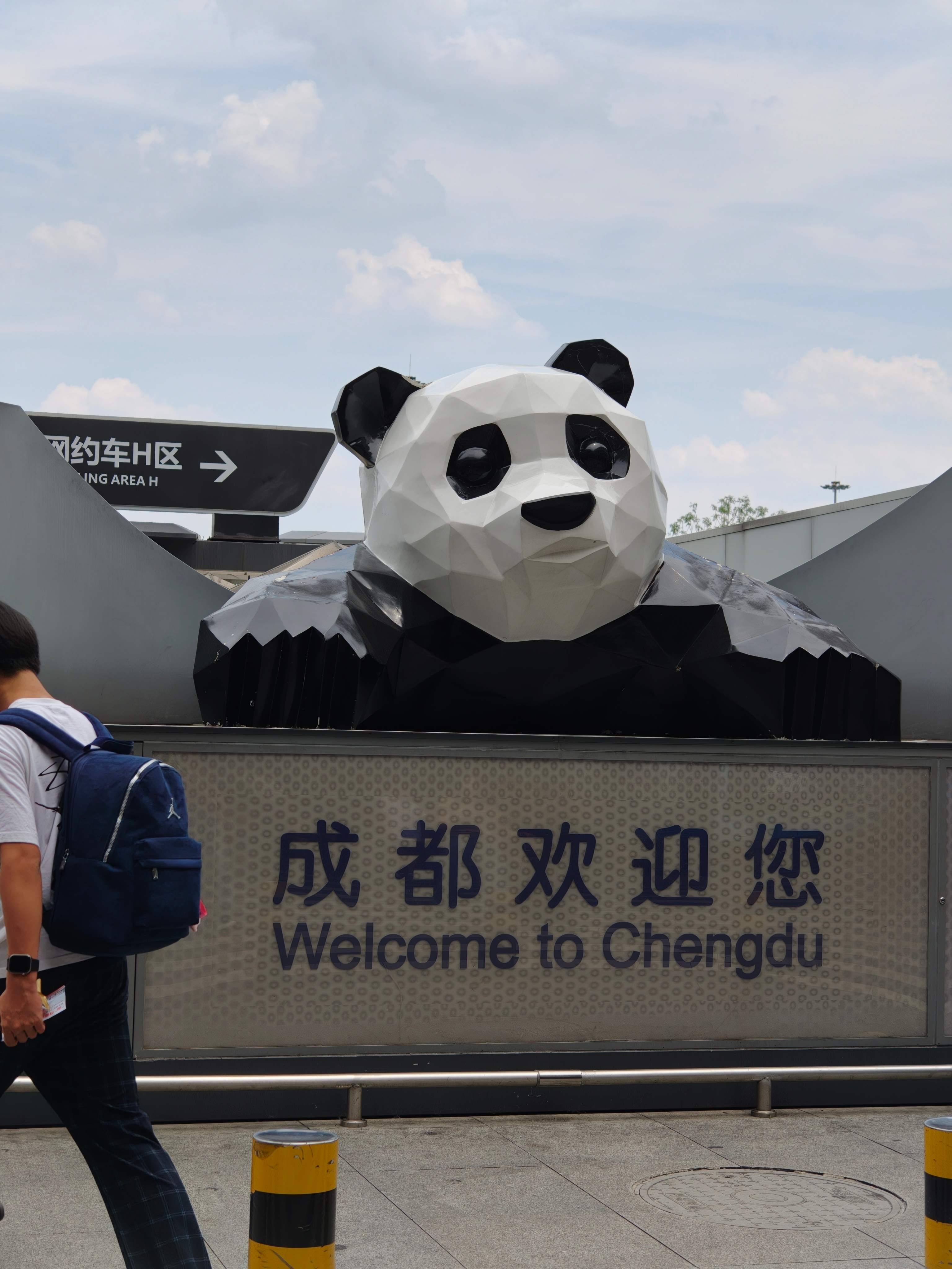 台风巴威最新路径来了感觉这次江浙沪真的要遭劫了我这几天在外头要12号才能回希望台