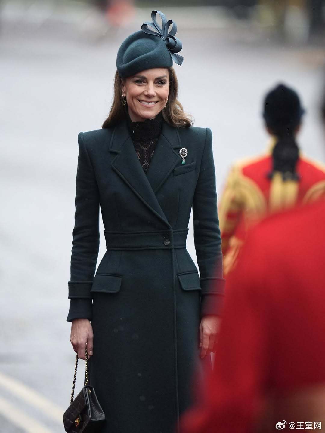 英国王室阿曼王室 🇬🇧🇴🇲10月20日，威尔士王妃凯瑟琳出席在温莎城堡举