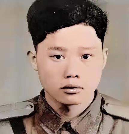 1951年1月28日，朝鲜战场上的寒风刺骨，志愿军战士潘天炎因肚子不适，悄悄去了