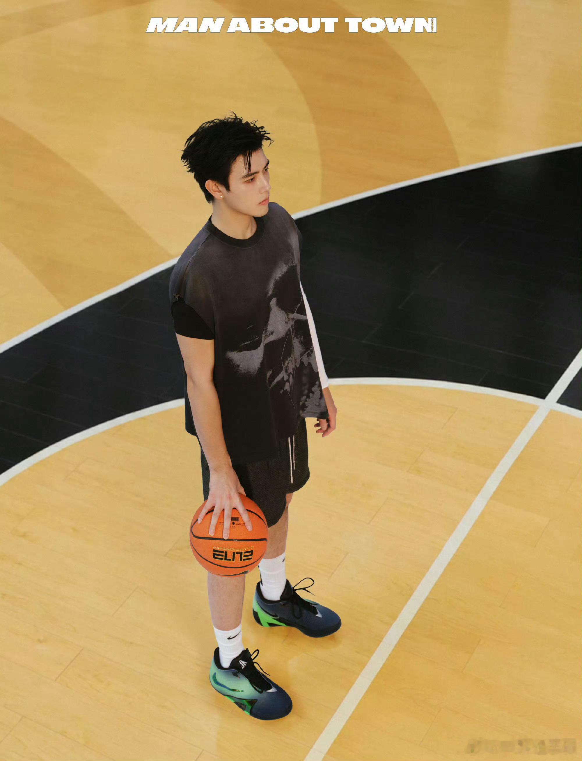 陈飞宇《Man About Town》封面大片！来自篮球🏀boy的魅力