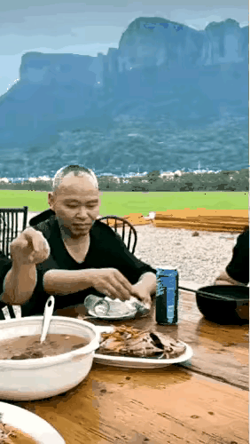 我尼玛，
贫穷限制了我的想象！
有钱人还真会玩新花样