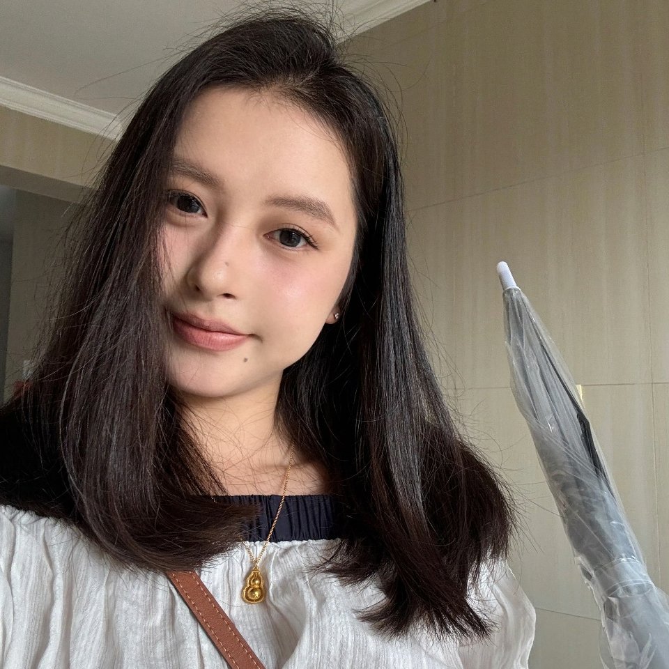 思慕社字母“成年人最顶级的自律，是及时止损。执念这东西一旦放下，再重要的人也变得