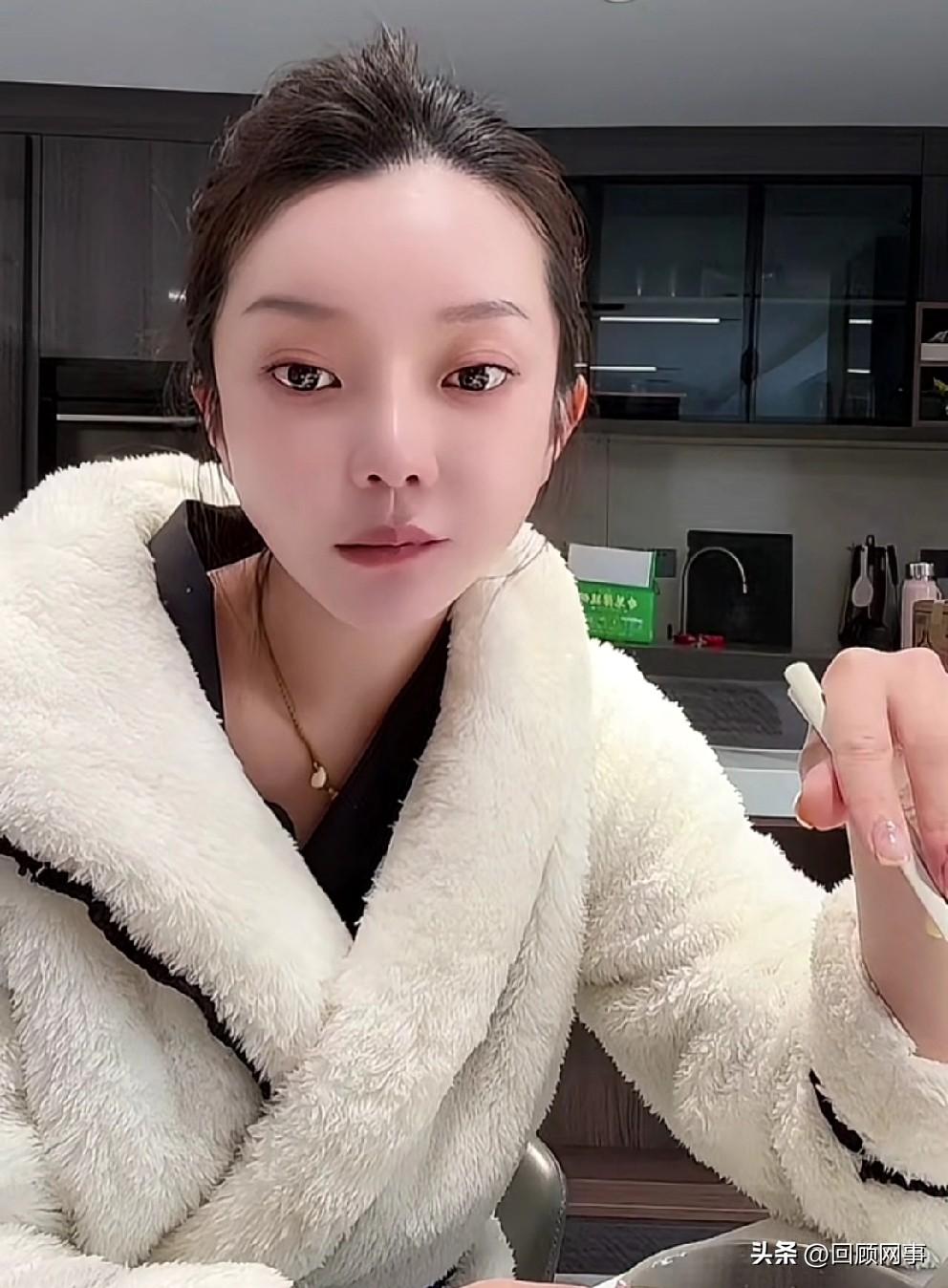T佑助崔阿扎发展电商，与枷柏达成合作55分账！

               