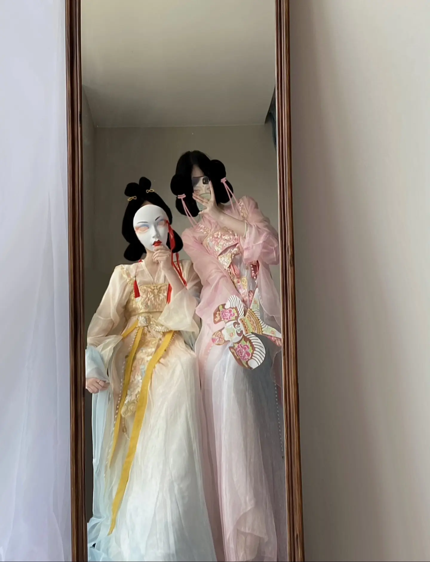 “日为朝月为暮卿为朝朝与暮暮”