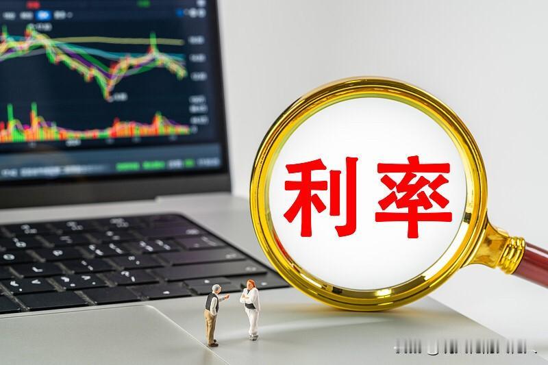 连沙特、阿联酋等都跟着加息了，国内是谁在坚持不加息？
历史上每次加息，都会伴随美