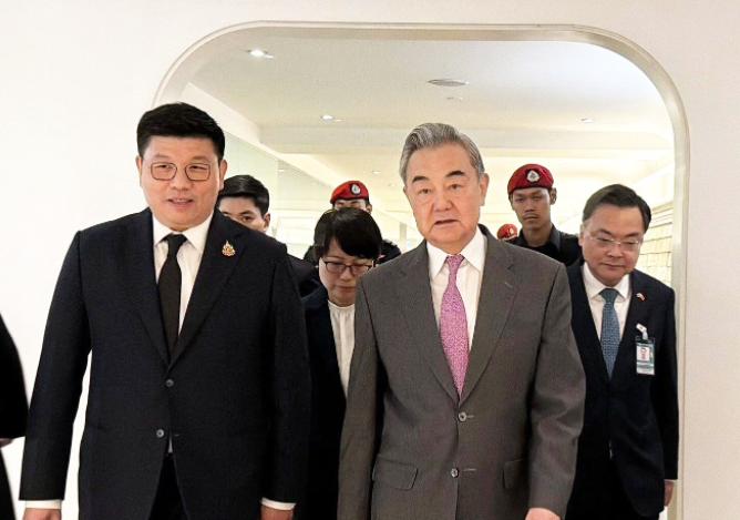 泰国这次，是真的把中国当成“自家人”来对待了！

当地时间4月23日下午3点45