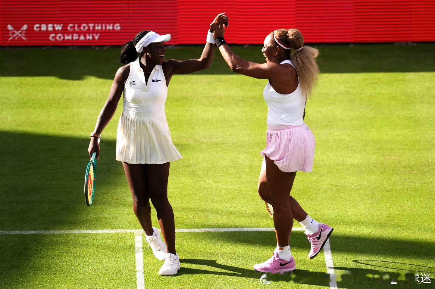 🇺🇸小威复出首战1️⃣告捷🔥WTA500🇬🇧伦敦站双打首轮1️⃣，持外