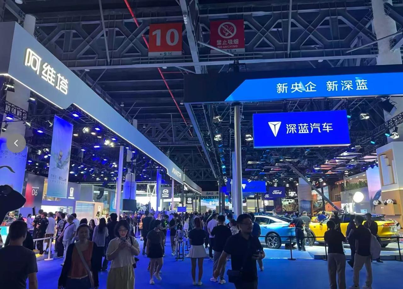 净利暴跌74%！长安汽车一季报大幅走弱，深蓝阿维塔整合能否破局
 
核心事件：4