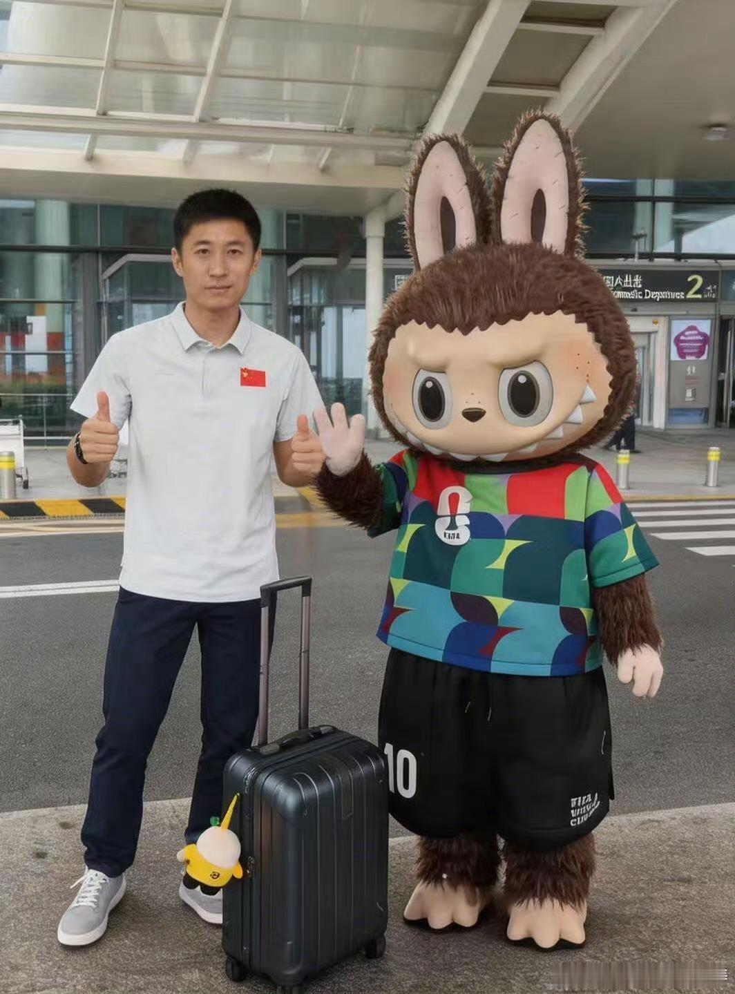 世界杯开幕式中国队首发 labubu马宁 世界杯我们没有球队参加，我们世界杯主裁