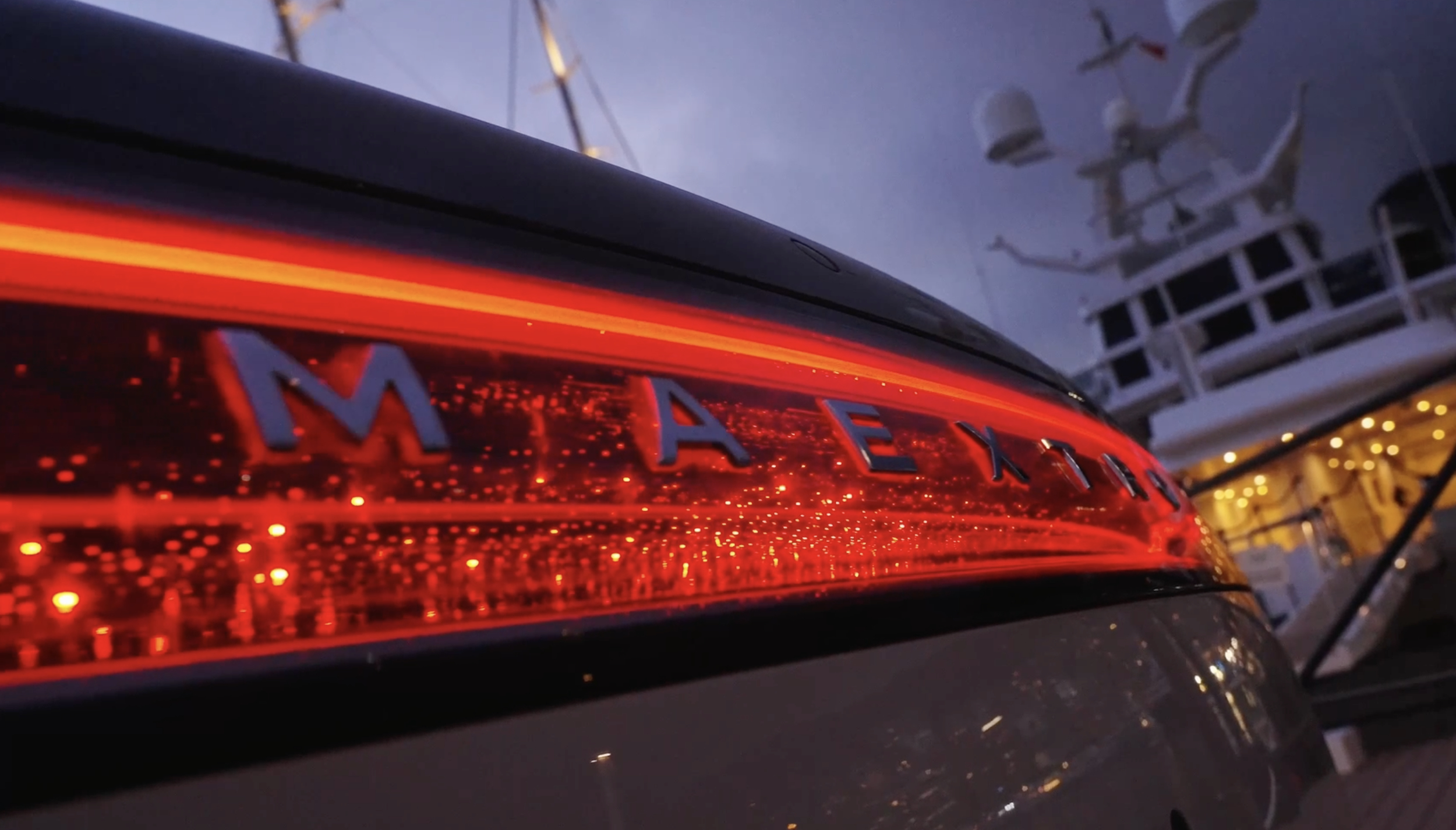 万里征途跨亚欧，尊界S800不惧险阻，智能豪华体验惊艳海外，德国大叔直呼：原来豪