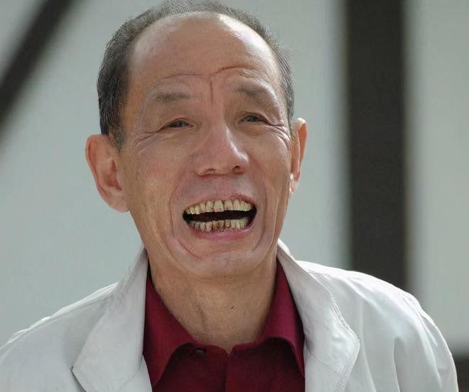 魏宗万走了。
我刷到这条消息的时候愣了好几秒，手指停在屏幕上没动，脑子里头一个蹦