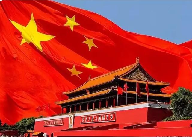 中国国防费预算增长，主要是为了捍卫国家安全、保护人民平安。当今国际形势复杂多变，