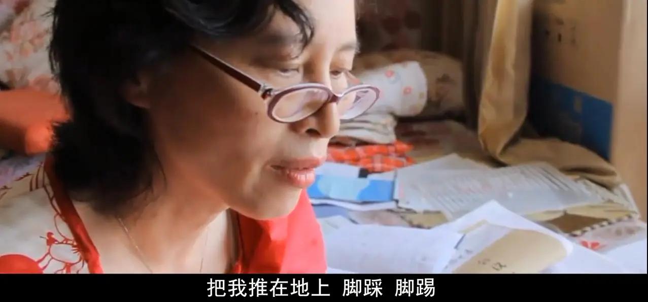 她因拒开“黑心药”坚守医者底线被排挤，没有专属诊室，没有办公桌椅，坐走廊办公80