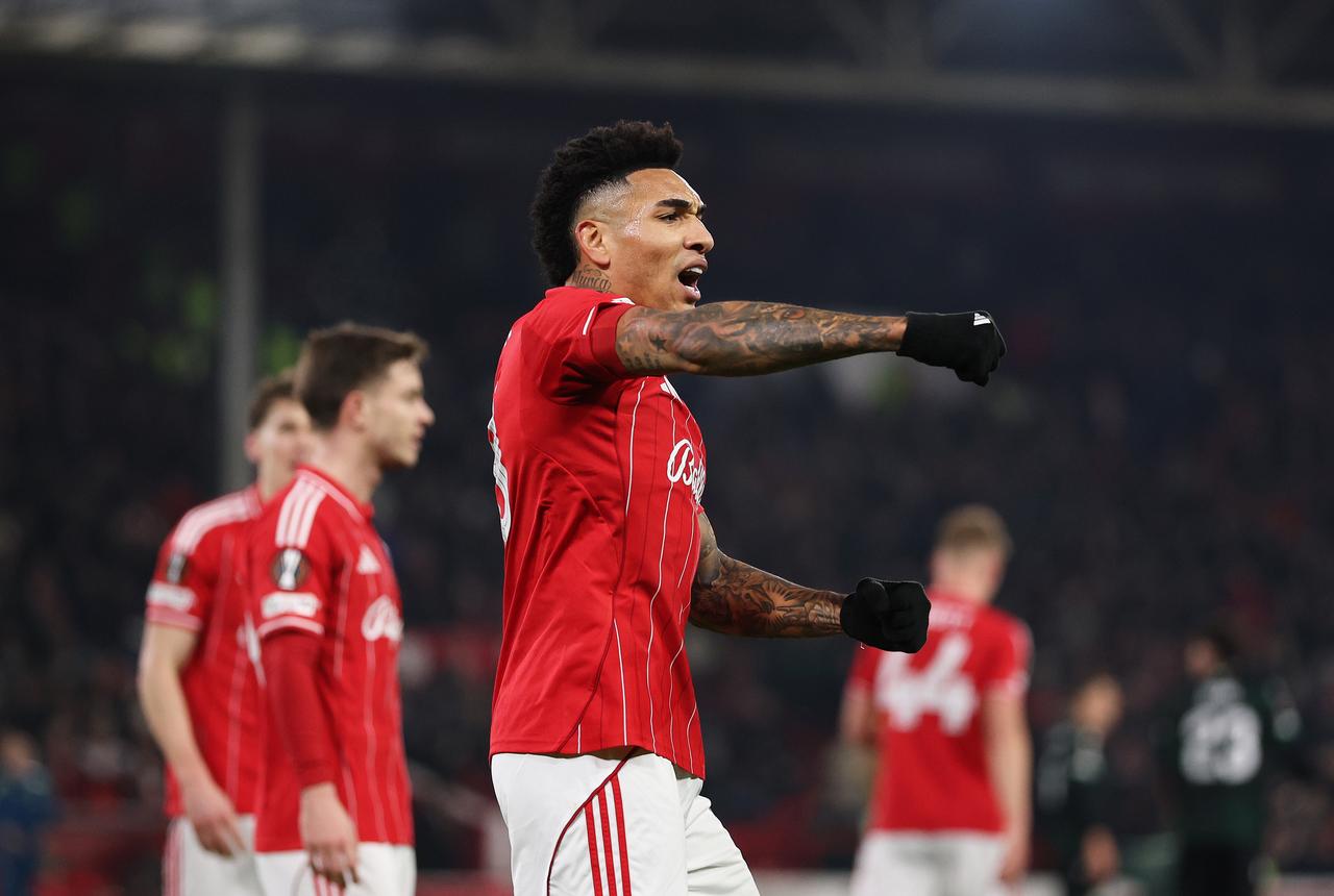 欧联淘汰赛附加赛抽签确认：
诺丁汉森林将对阵费内巴切