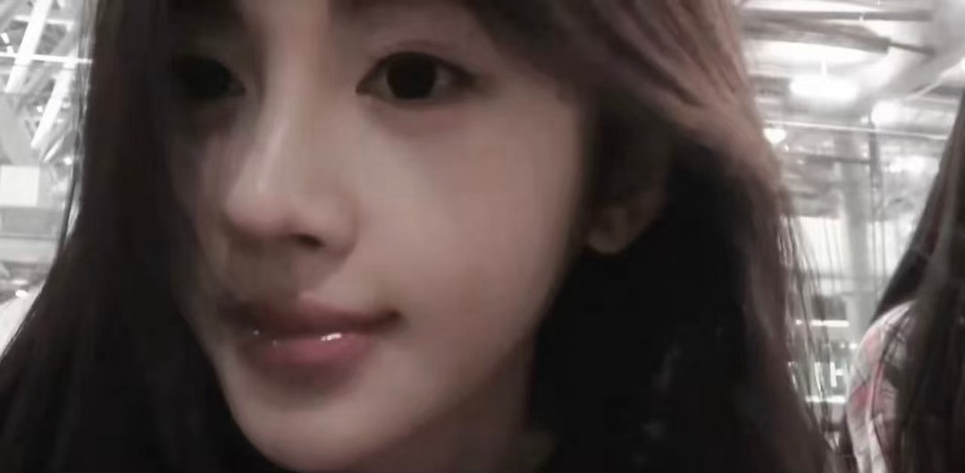 月鳞绮纪[超话]  我的点赞变成鞠婧祎了 不信你试试 ​​​