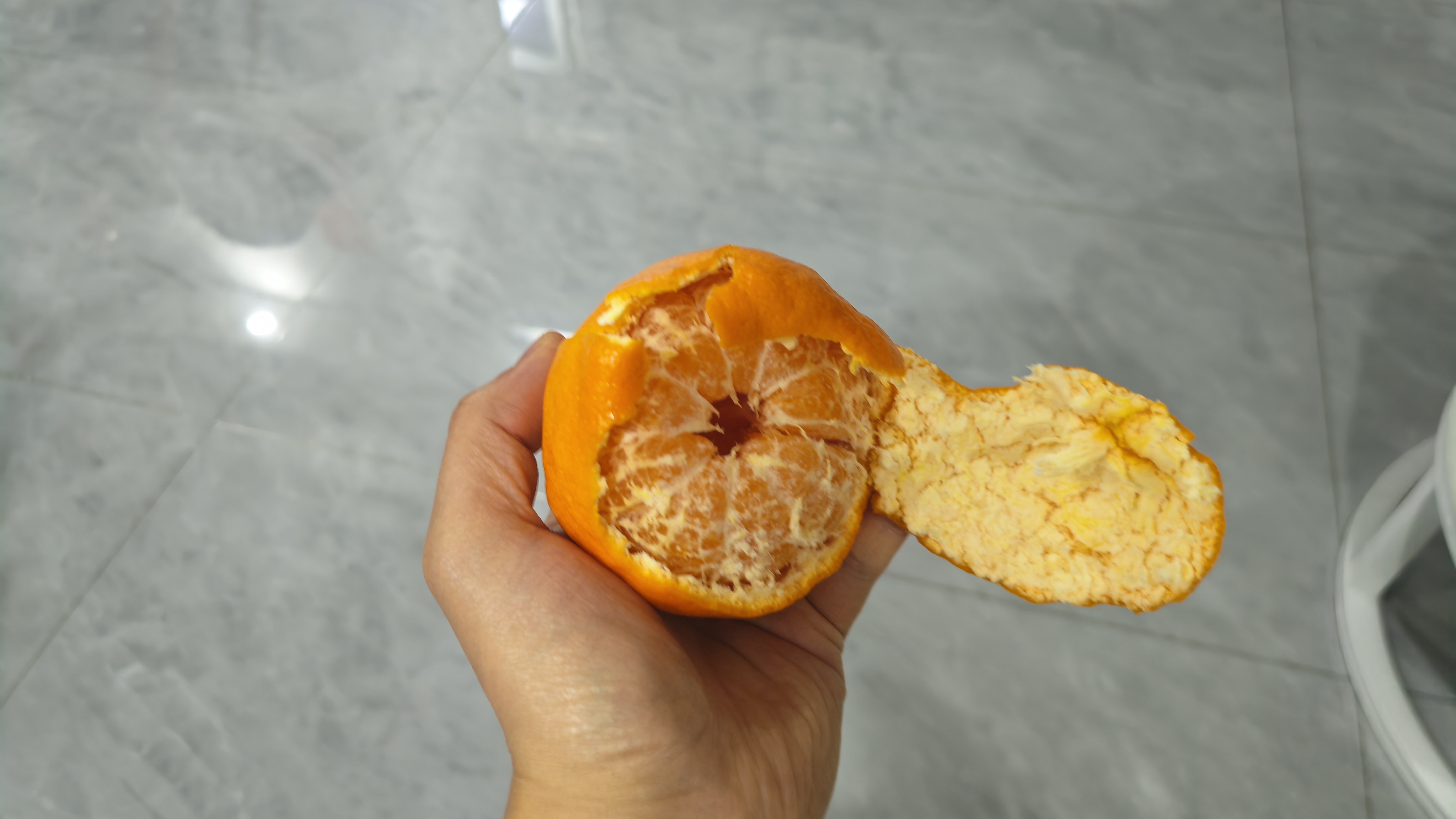 耙耙柑是很善良的水果哈哈哈，正在吃！