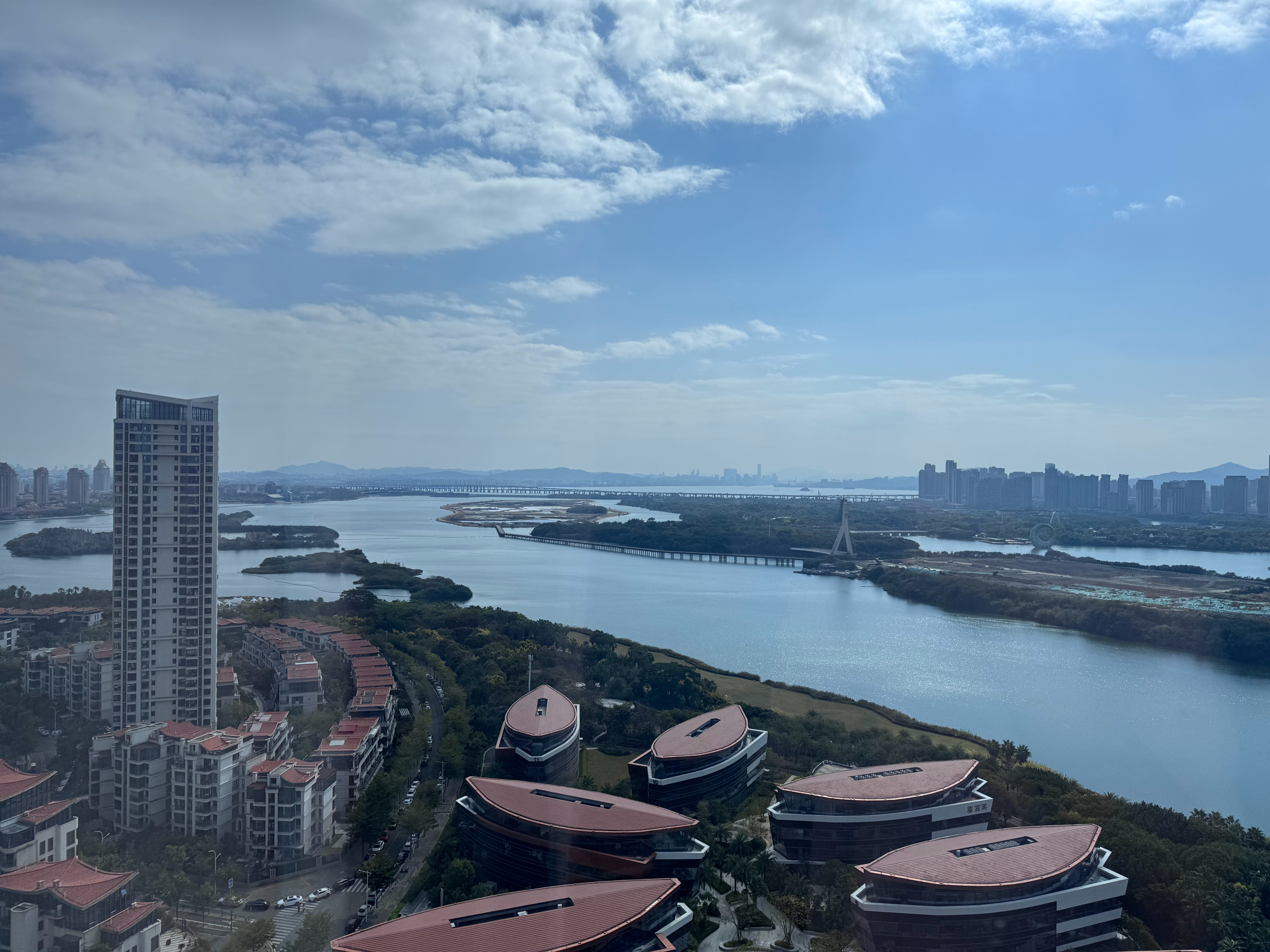 元旦实在不知道去哪儿，临时看了看机票酒店，哪哪儿都很贵，就又来厦门了，今年得来五