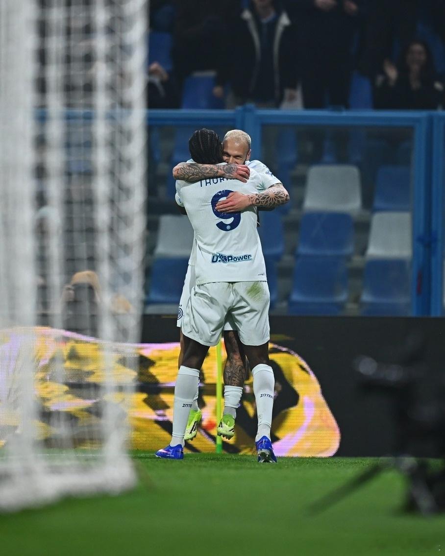 迪马尔科助攻梅开二度，比塞克泰山压顶，图拉姆门前吊射，国际米兰半场两球领先！💙