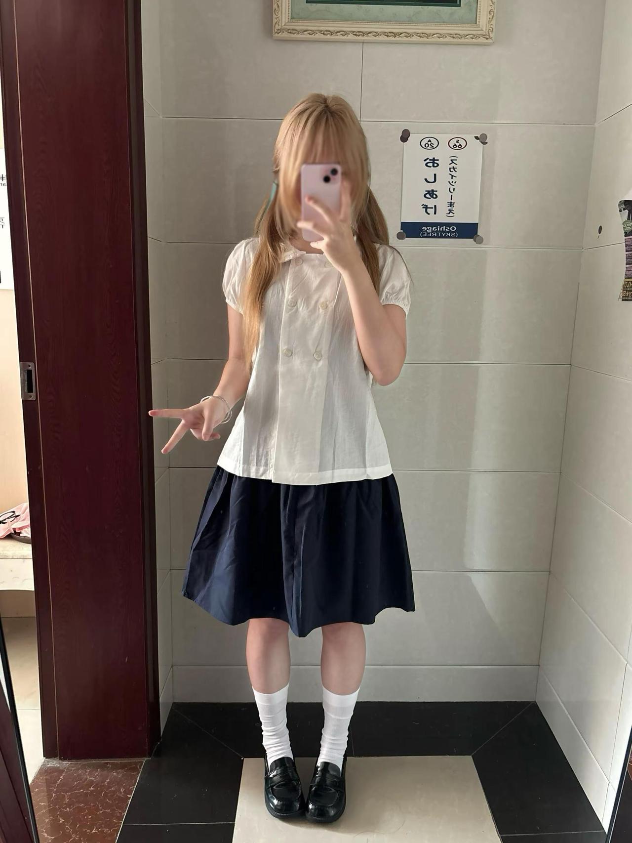 我萌不萌呀！ootd 对镜拍