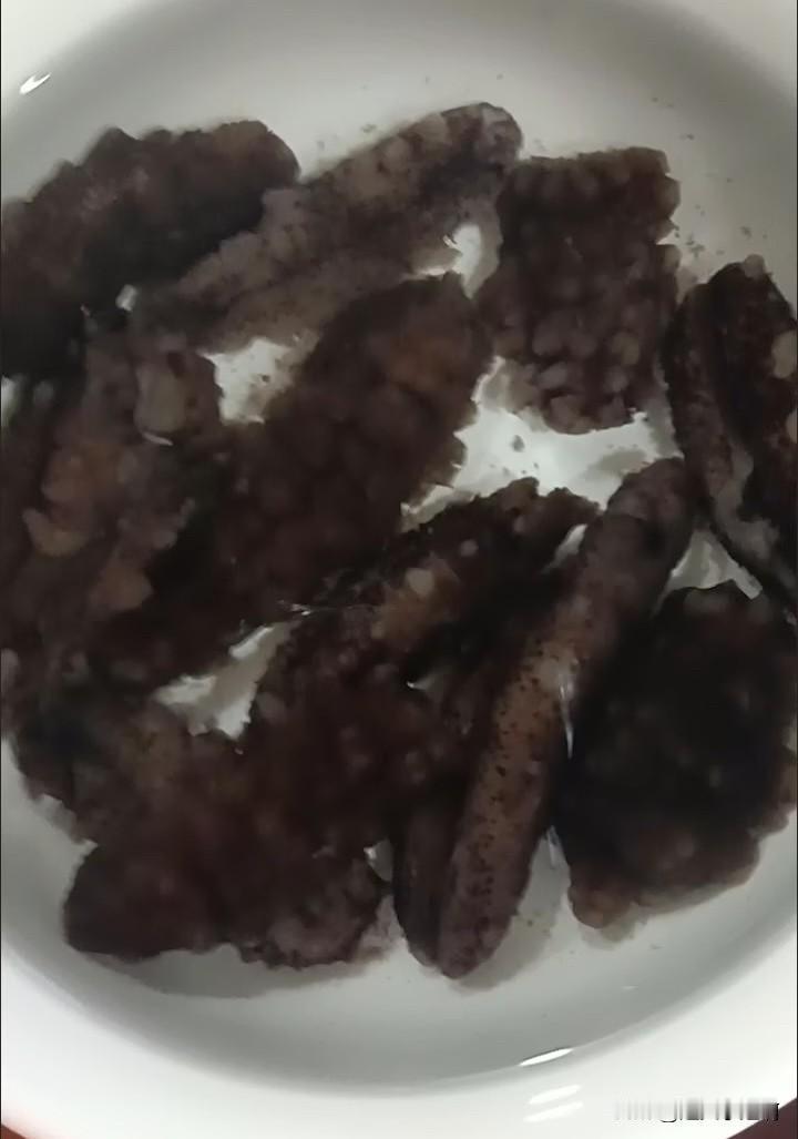 又一个把海参泡发坏了的找我售后了。
整天弄的什么事。
我说了无数次了不是俺家的海