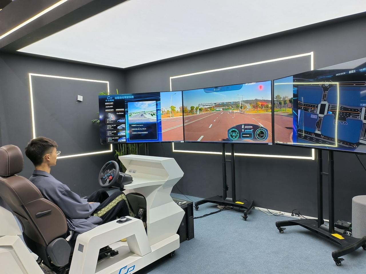 央视报道｜全国首个三合一智驾环境模拟实验室落地重庆
 
央视报道，全国首个整车‑