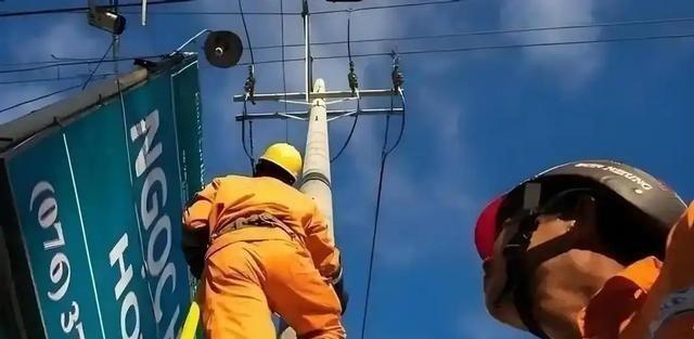 一个内陆小国，反过来给中国送电。老挝并入中国电网，不是来买电，是来卖电——人口不