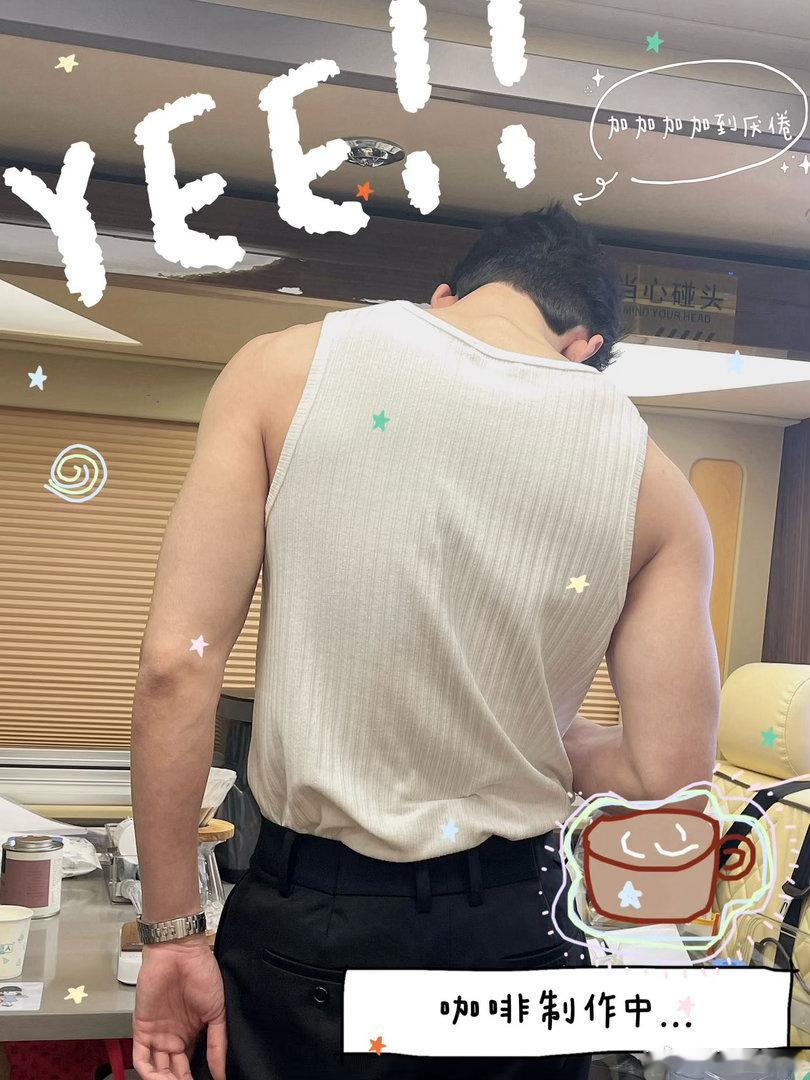陈星旭肌肉线条 陈星旭南半球的vlog 看完陈星旭南半球日常vlog整个人被戳到