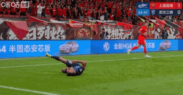 4月27日讯 武汉三镇足球俱乐部公布伤情通报，球队外援贝维斯右腿股二头肌损伤，将