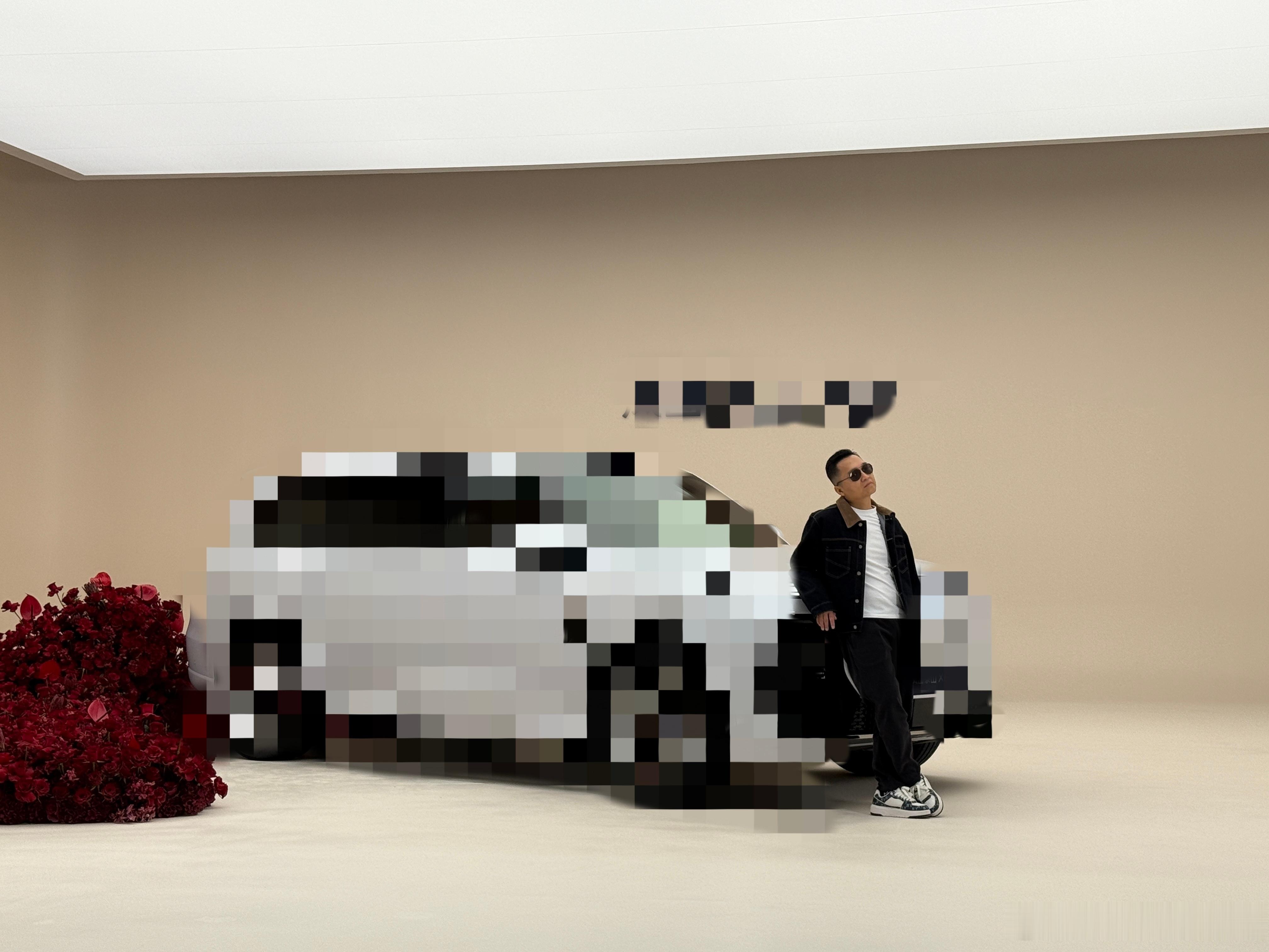 今日份工作照。又一款华系大五座SUV，不过确实跟其他大五座不一样，豪华、科技、舒