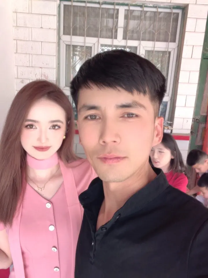 👥👩‍🦰👨‍🦰