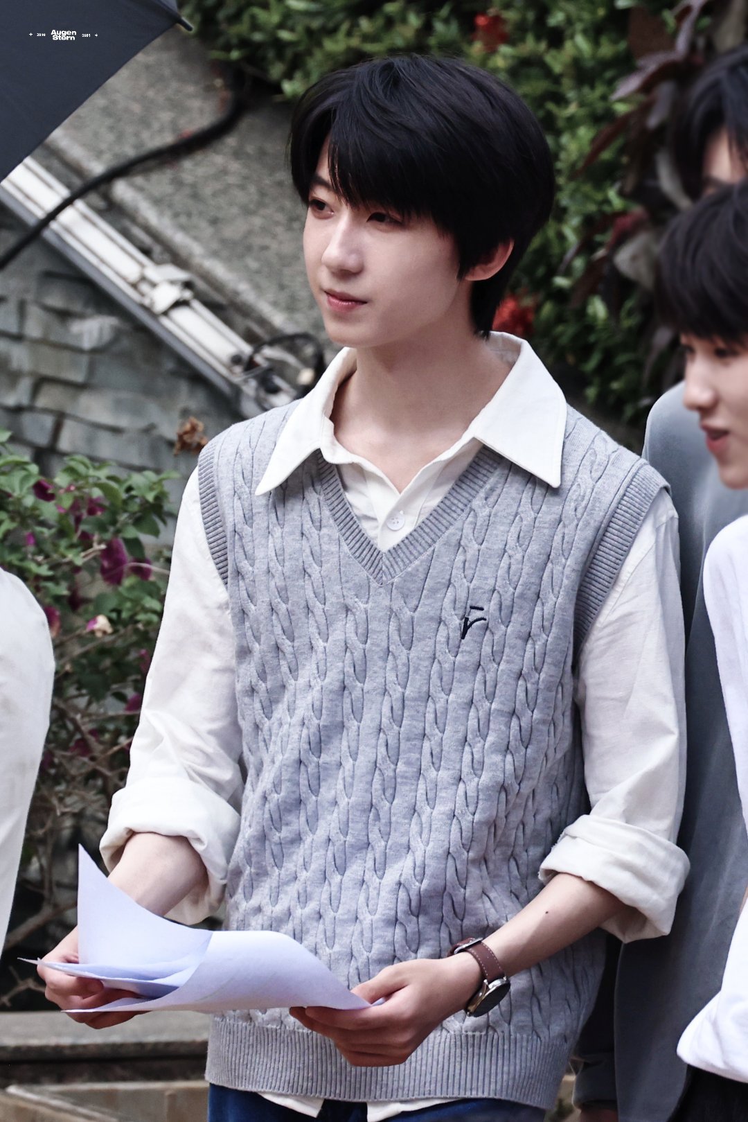 杨博文YBW 💓杨博文 四代唯一c位队长 💕杨博文周扬百无聊赖＂我和你一起吹